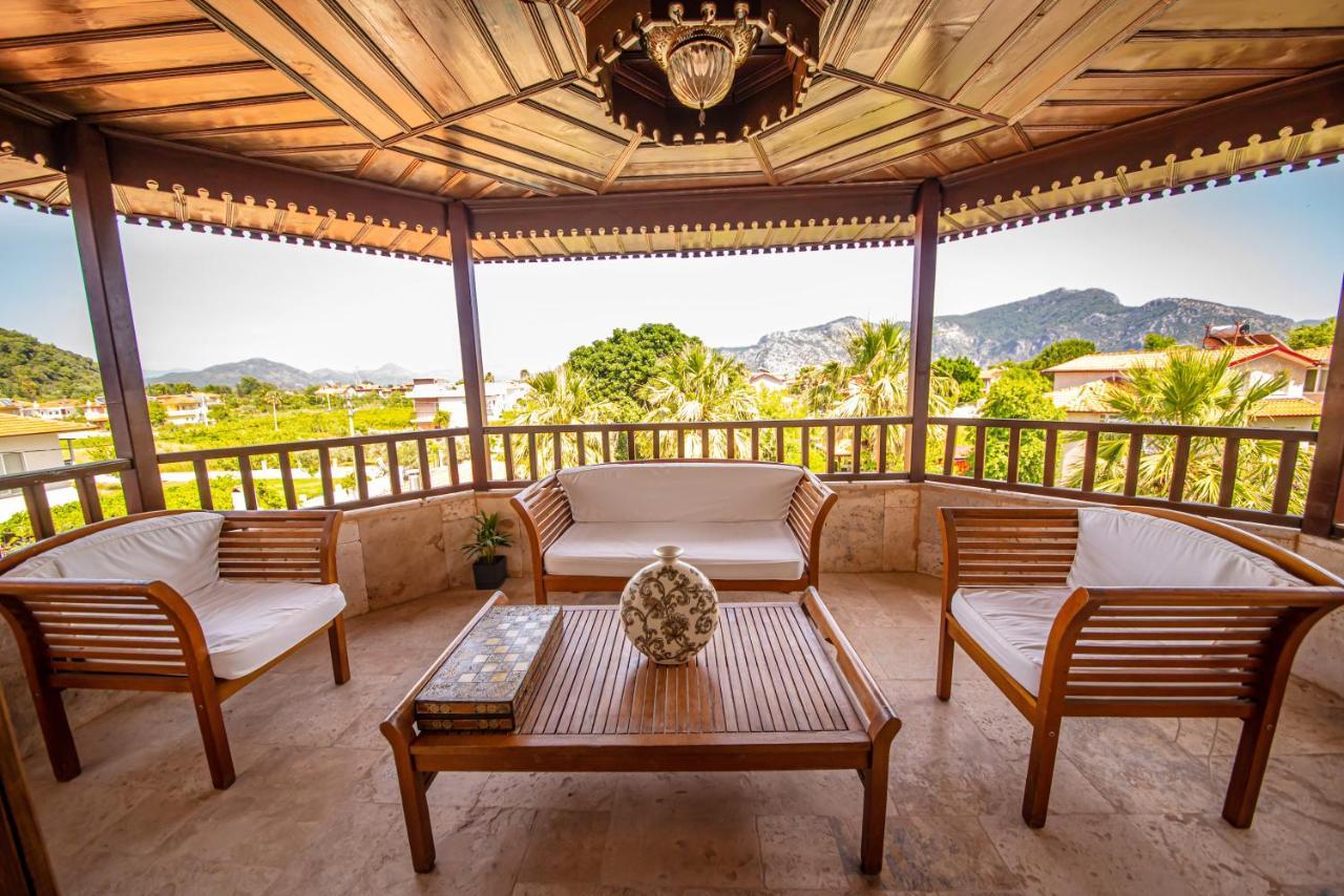 King Room with Pool View,1002495732:JPEG