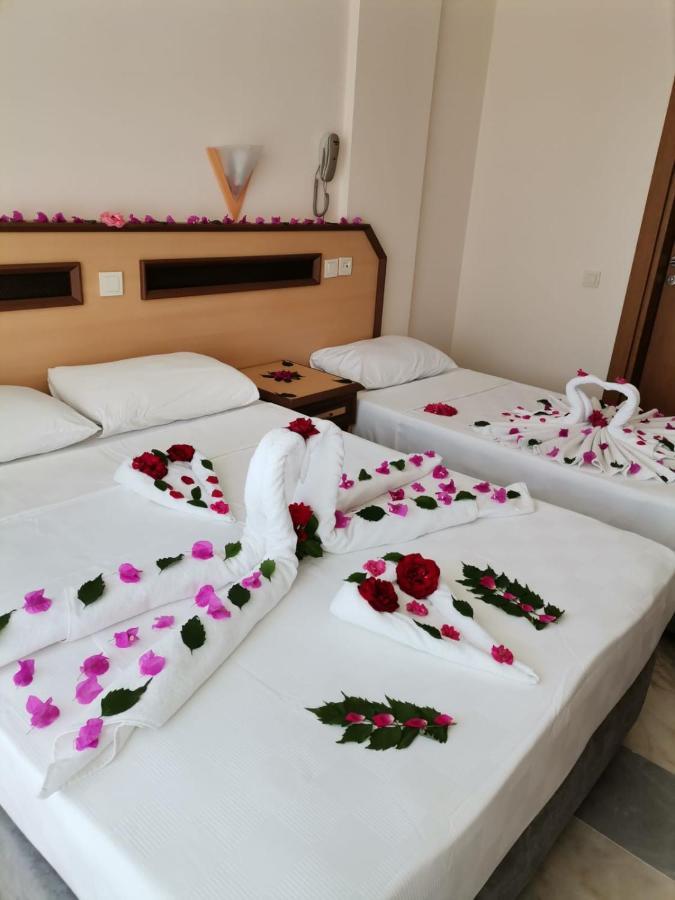 Üç Kişilik Oda - Bahçe Manzaralı
