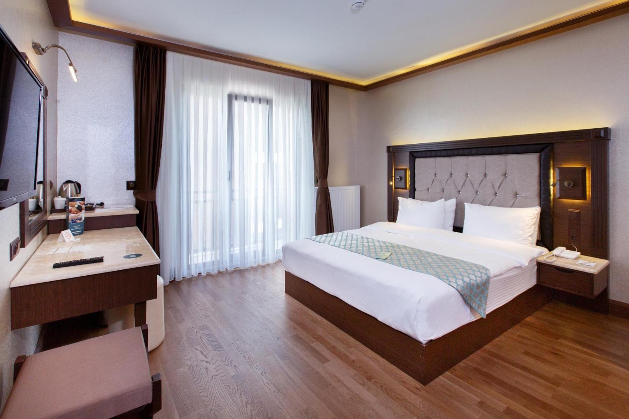 Standard Double Room,1216601110:JPEG