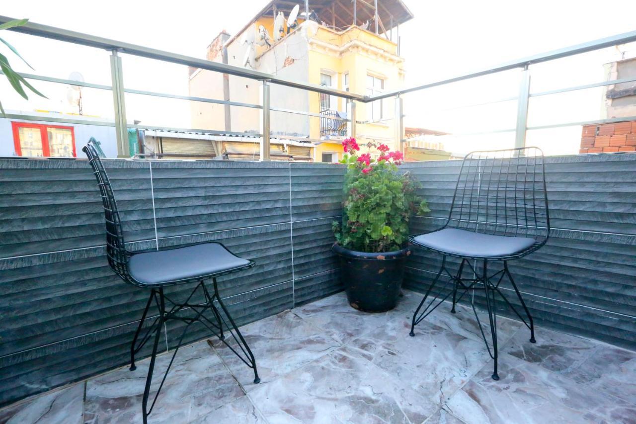 Studio Terrace