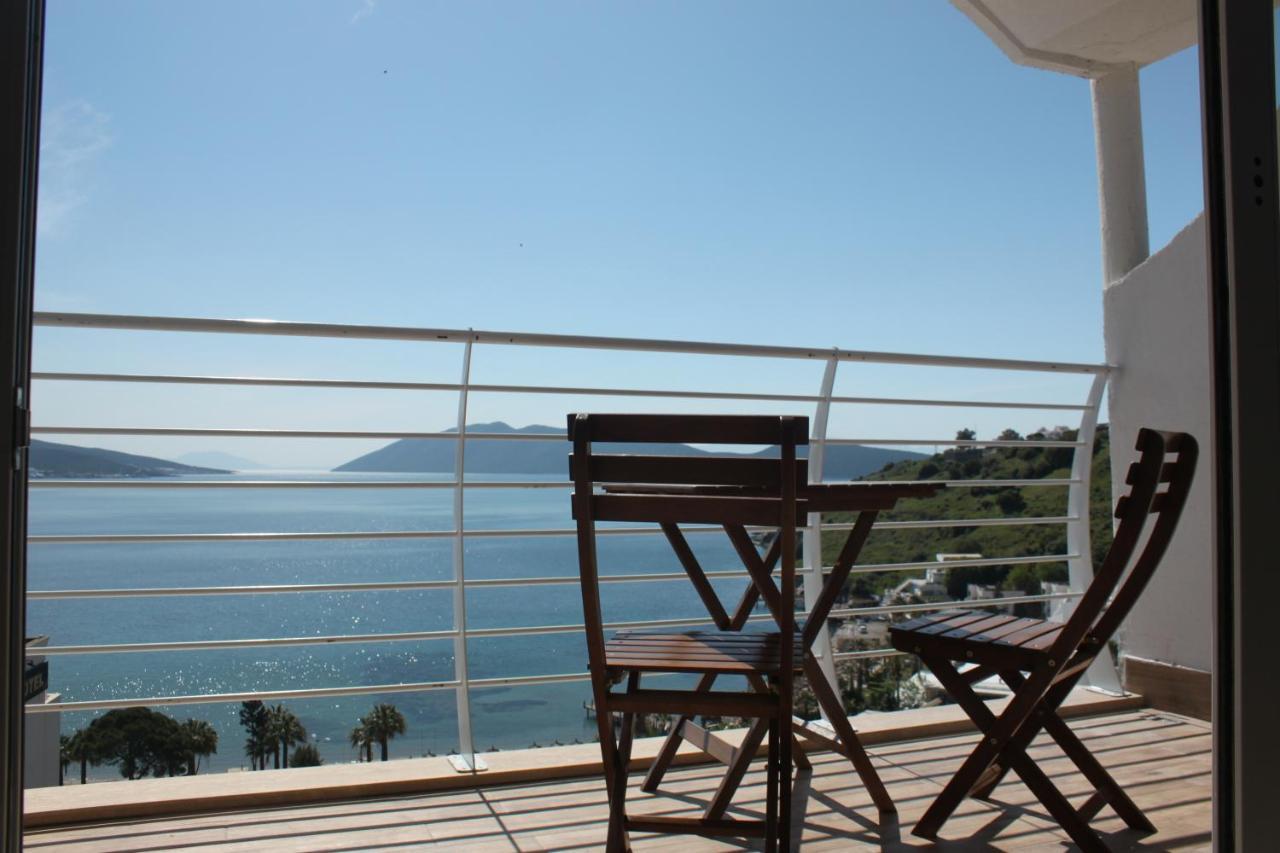 Camera Tripla con Vista Mare