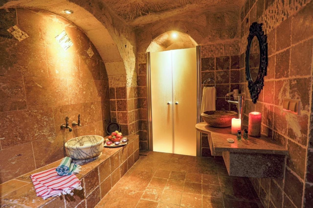 Queen Room Spa Bath