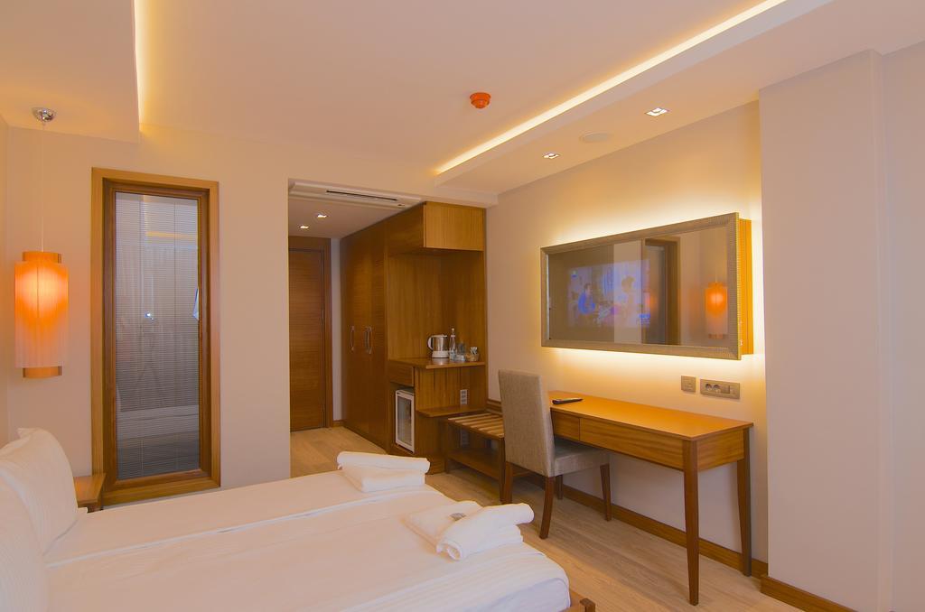 Standard Double or Twin Room,107280597:JPEG