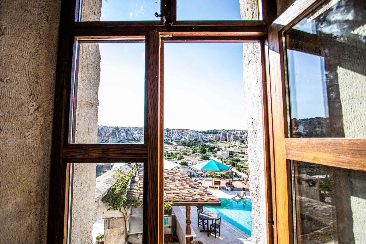 Suite,1345431263:JPEG