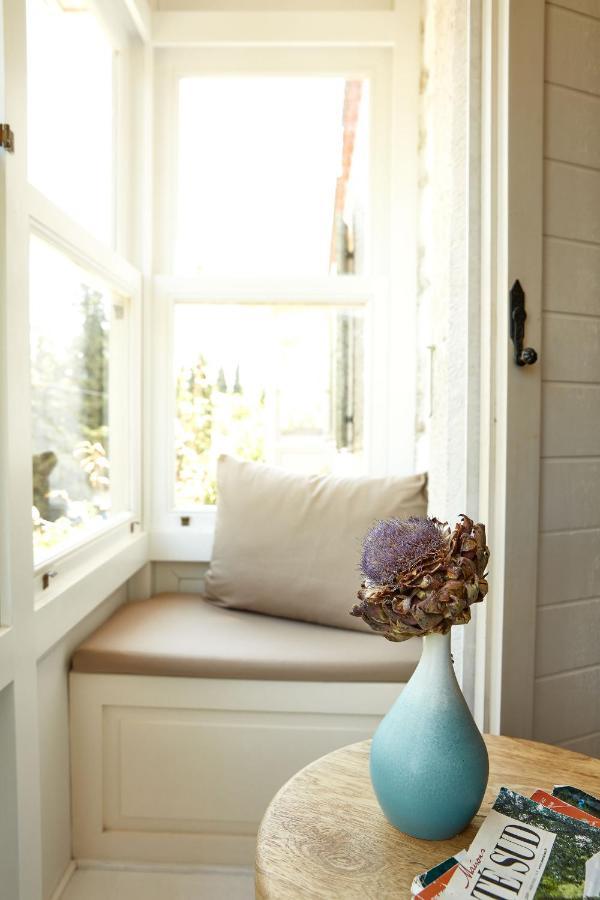 Dreibettzimmer mit Erkerfenster