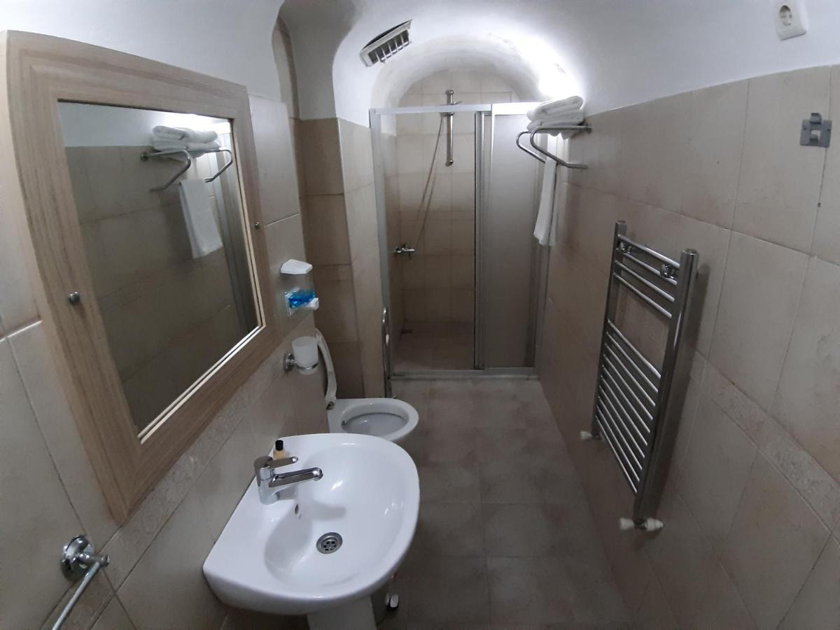 Economy Triple Room