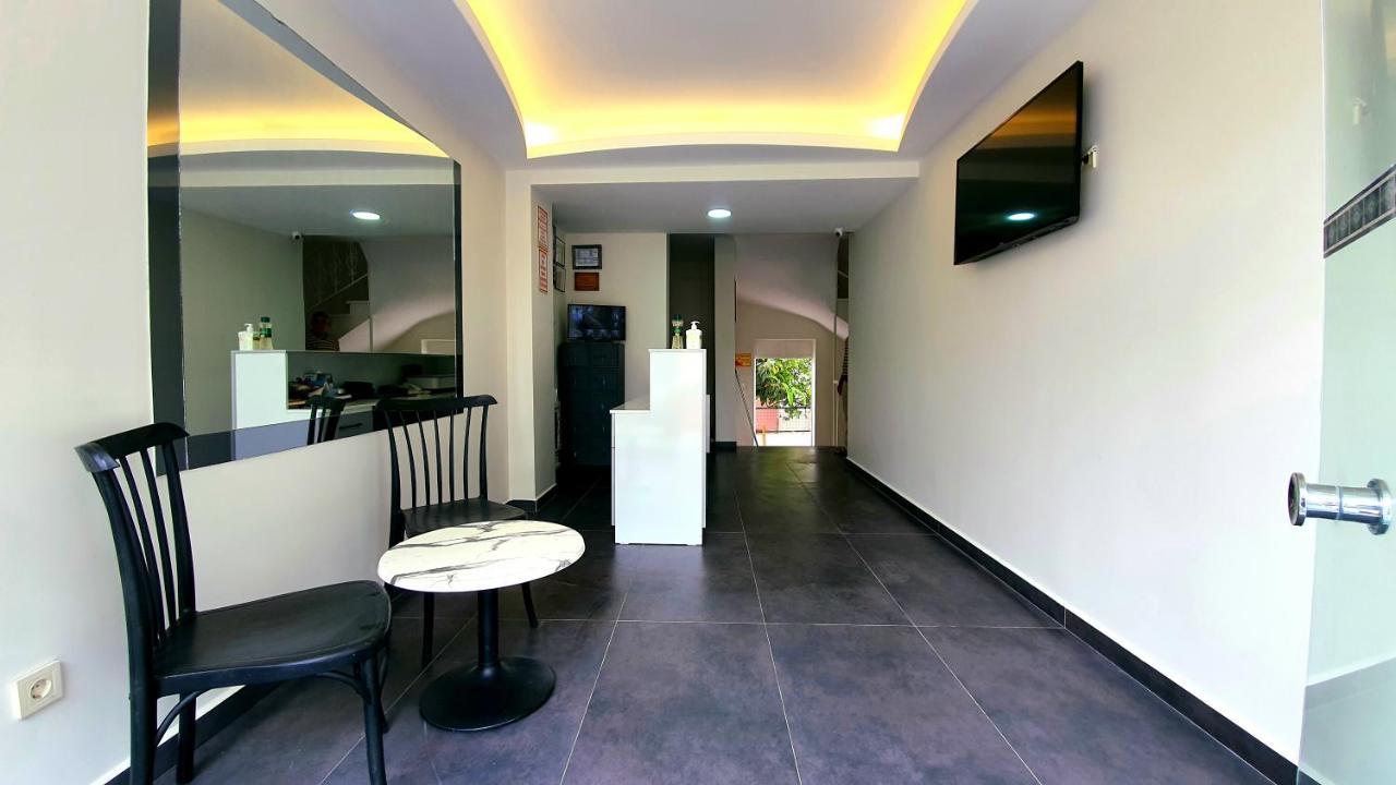 Apartment with Balcony,1103215356:JPEG