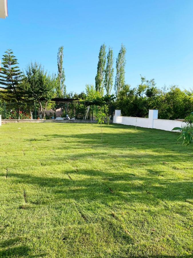 Apartment with Garden View
