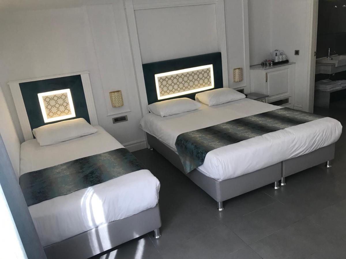 Basement Triple Room