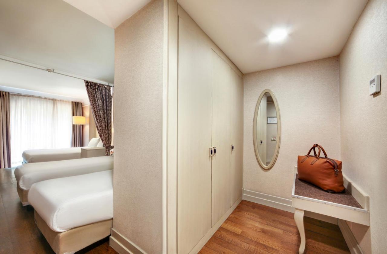 Family Room (4 Adults + 1 Child),1118731773:JPEG