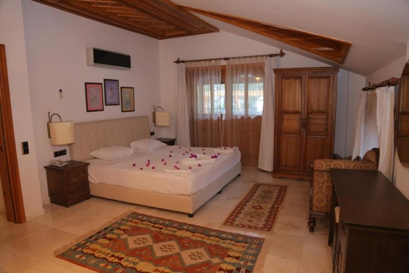 Junior Suite with Balcony,1136354941:JPEG