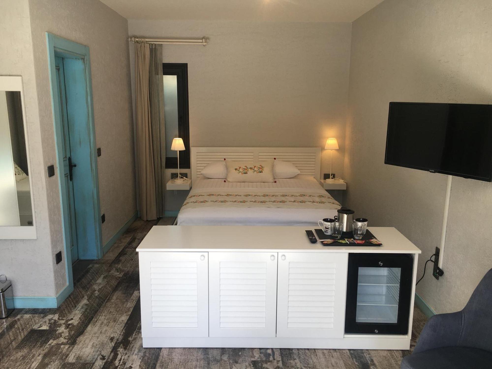 Chambre Double - Vue sur Piscine