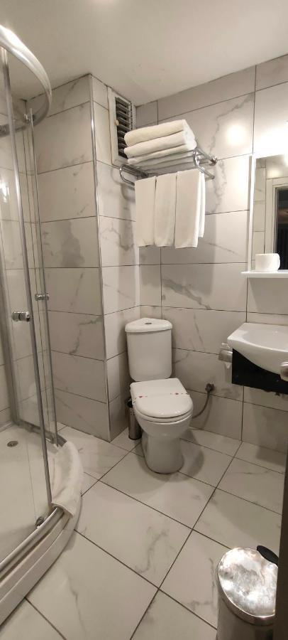 Quarto Standard com Cama de Casal ou 2 de Solteiro