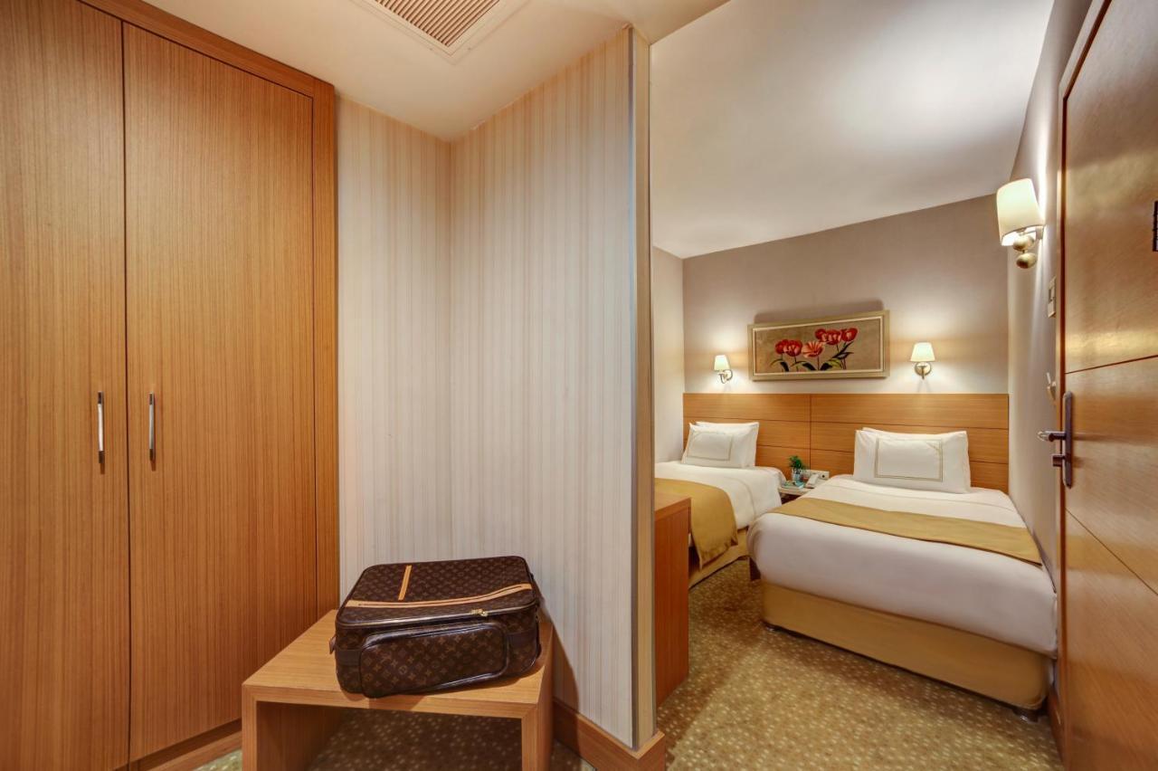 Quarto Econômico com Cama de Casal ou 2 de Solteiro