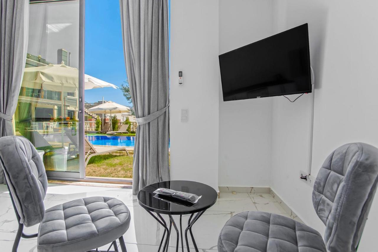 Double Room with Pool View,1132311846:JPEG