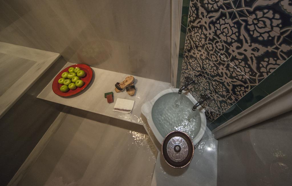 Suite con hammam y baño de vapor.