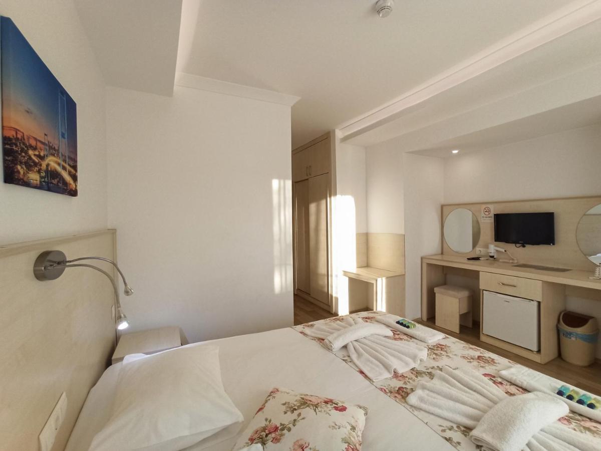 Doppelzimmer mit Poolblick