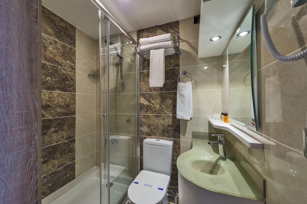 Standard Single Room,204864475:JPEG