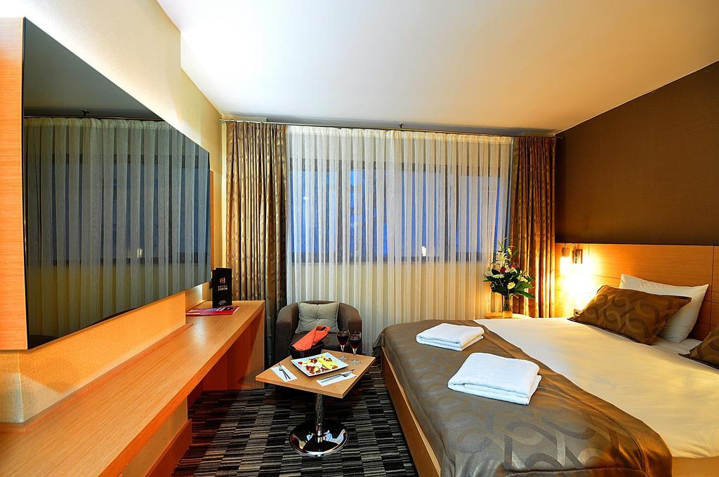 Double Room,117765412:JPEG