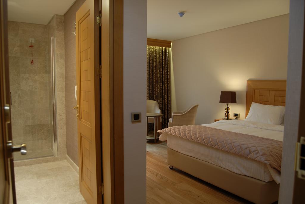 Quarto Standard com Cama de Casal ou 2 de Solteiro