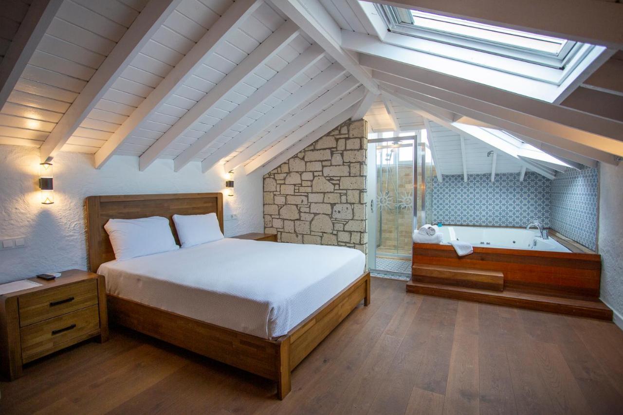 Suite,1181365870:JPEG