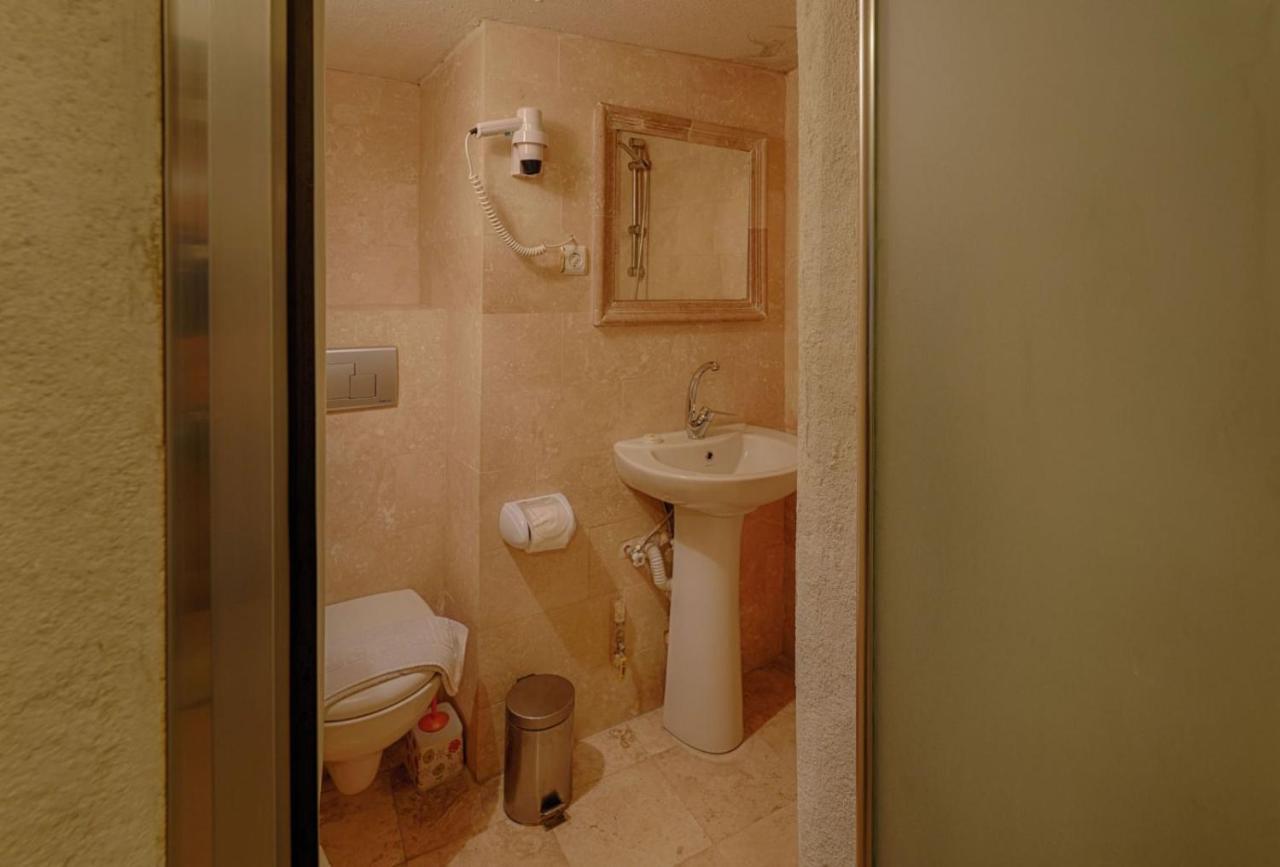 Double Room with Mountain View,1187729353:JPEG