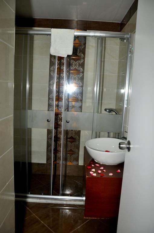 Doppel-/Zweibettzimmer mit Meerblick