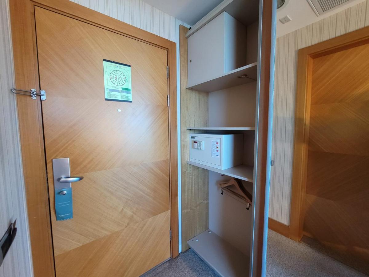 Chambre Lit King-Size Club - Vue sur Montagne et Nature - Fumeurs