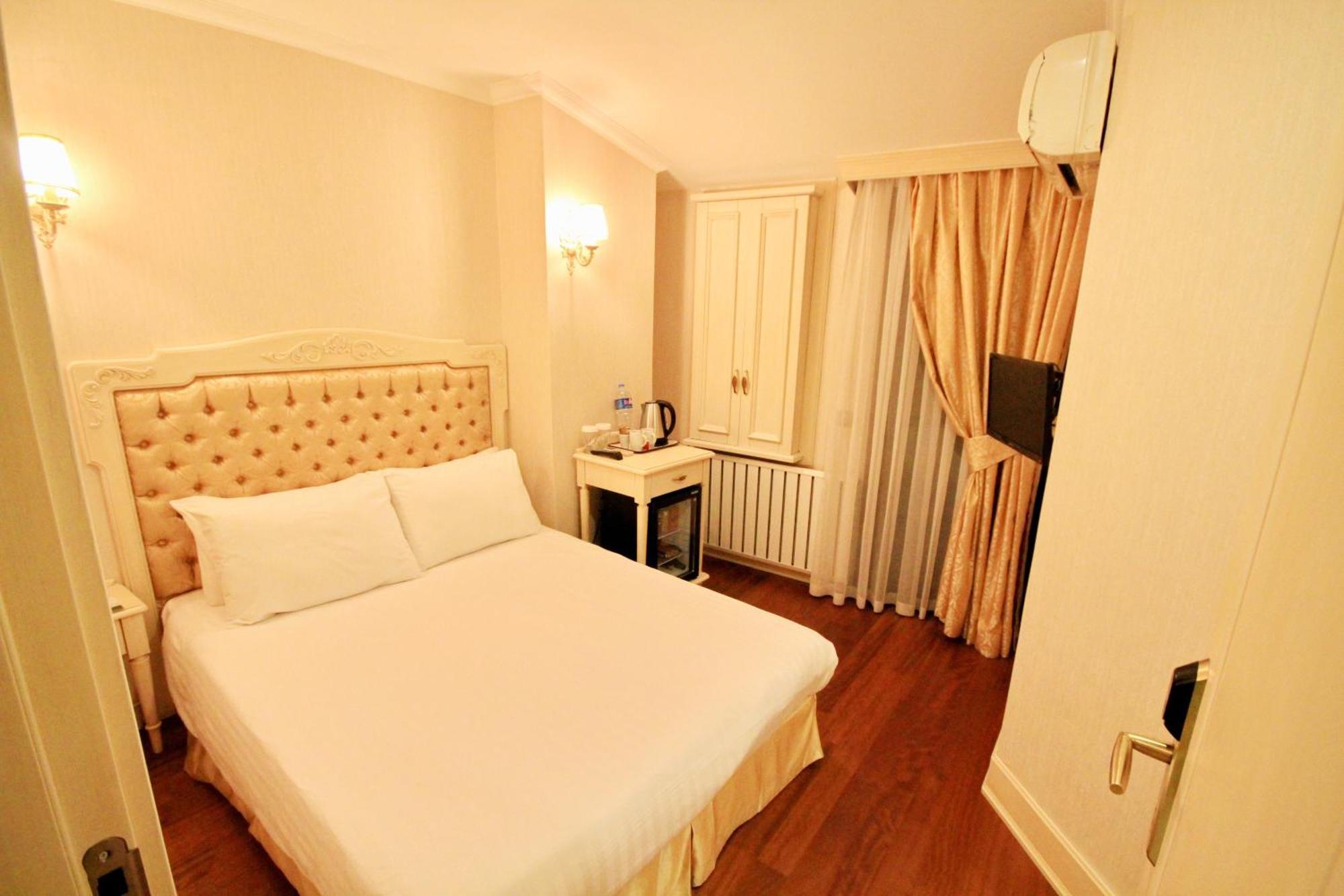 Quarto Standard com Cama de Casal ou 2 de Solteiro