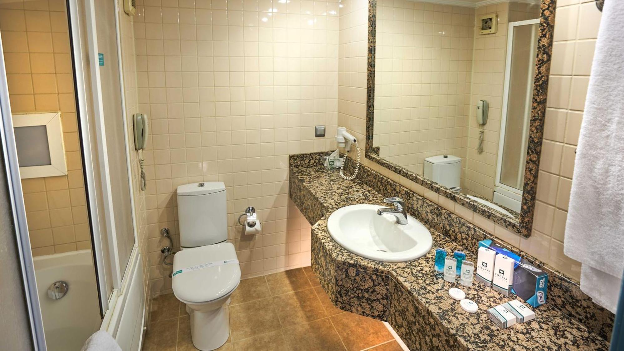 Junior Suite,1602341799:JPEG