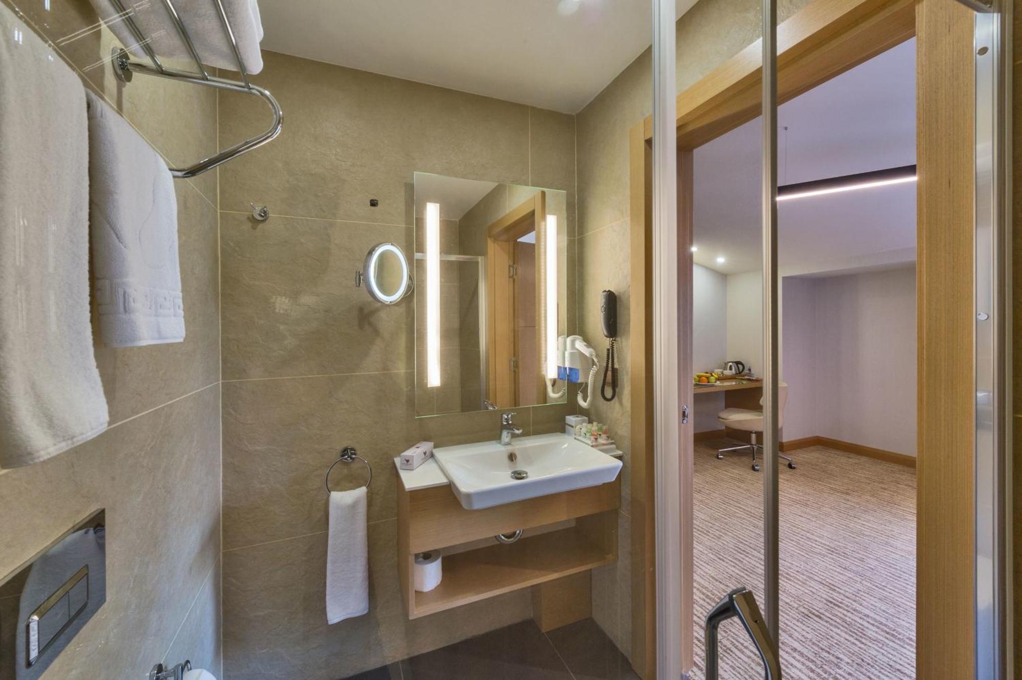 Standard Triple Room,1216515955:JPEG