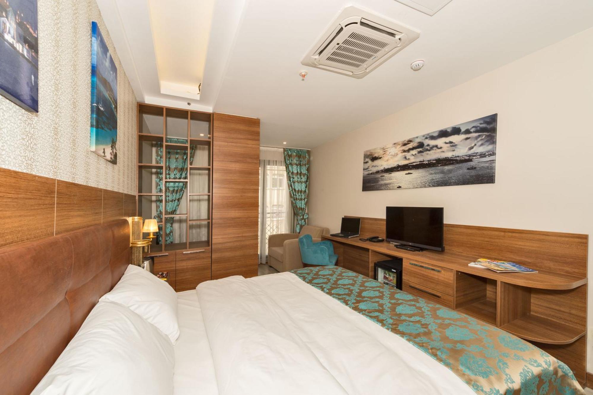 Deluxe Double or Twin Room
