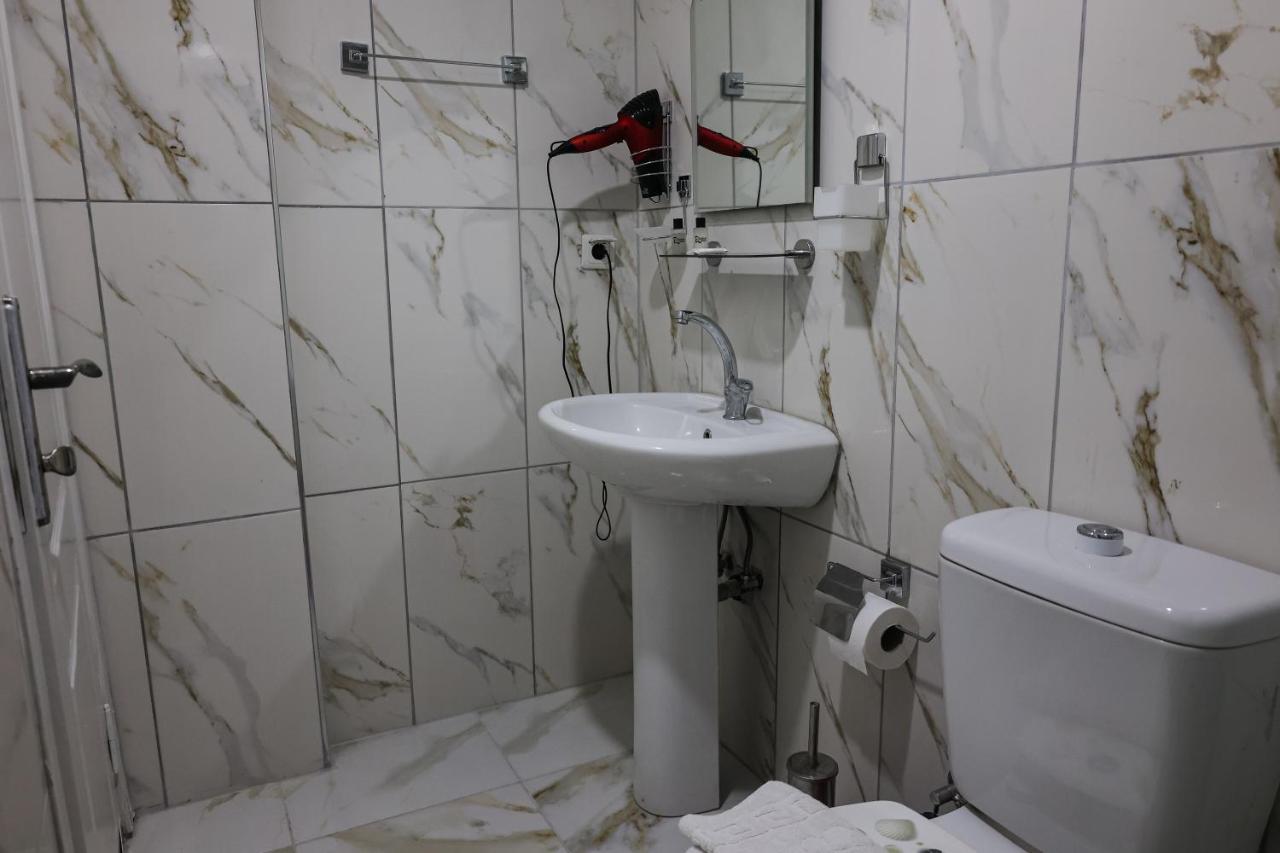 Small Single Room,1576705058:JPEG