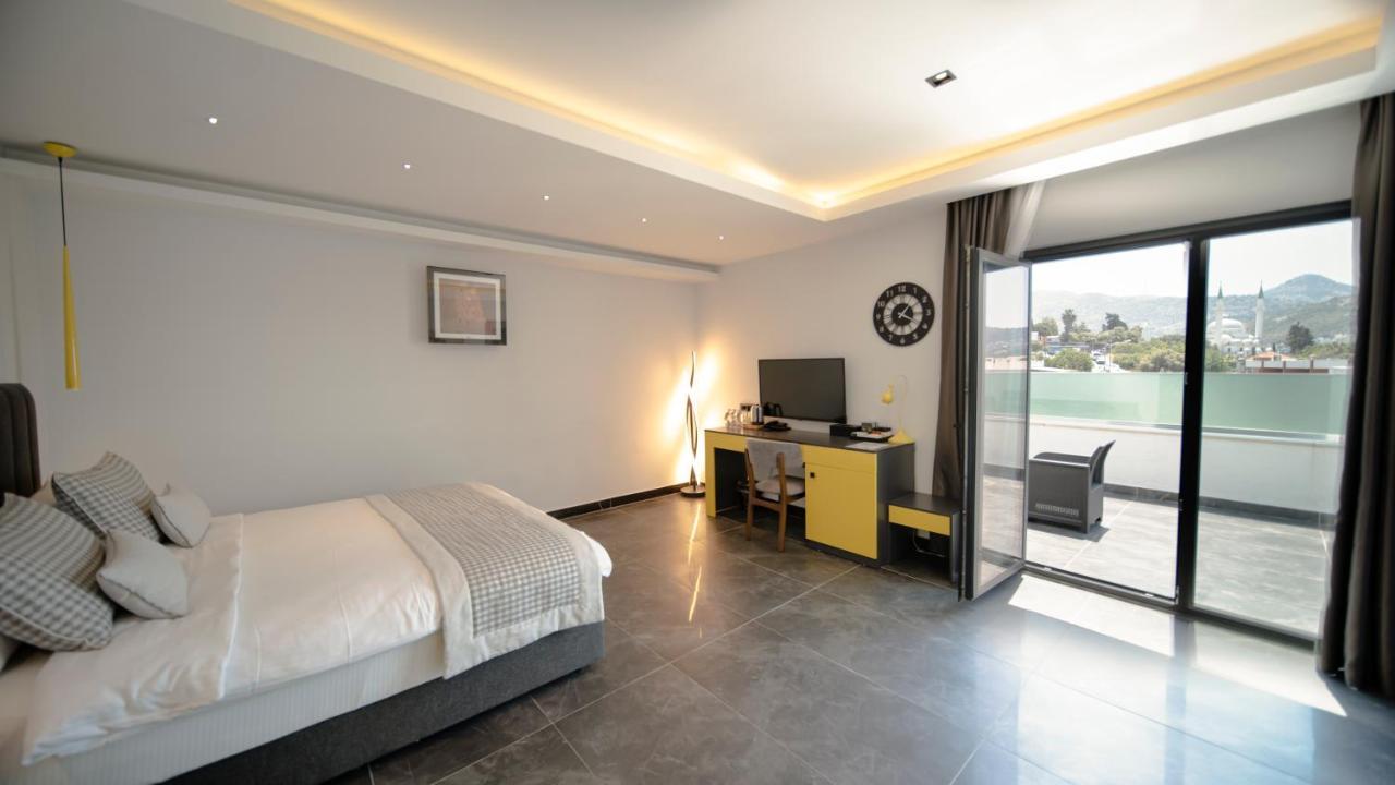 Suite mit Kingsize-Bett und Balkon