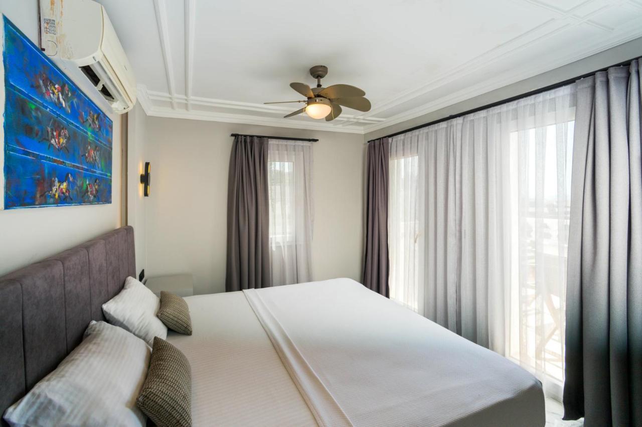 Suite (4 Adults),1241680753:JPEG