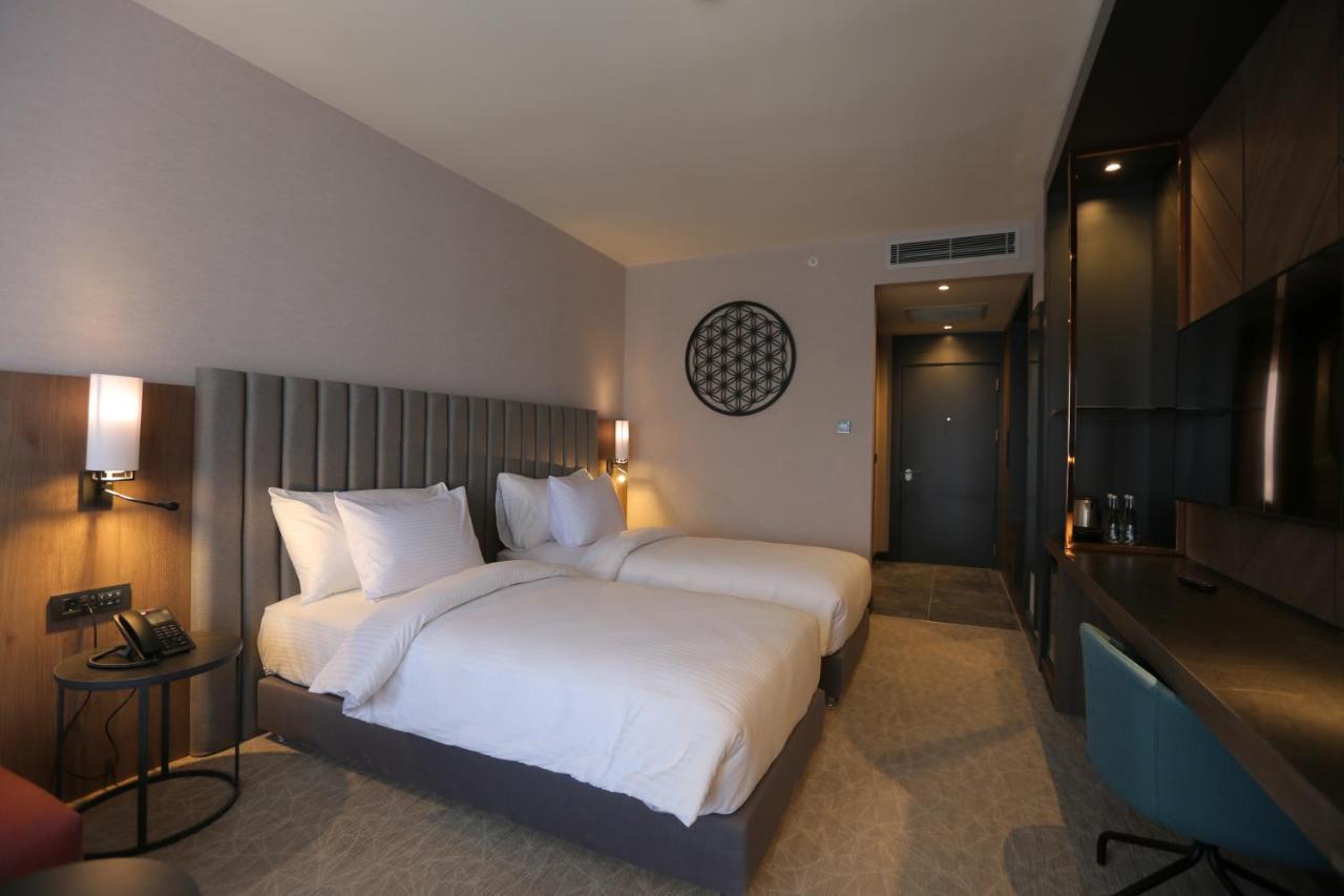 Standard Room,1317850855:JPEG