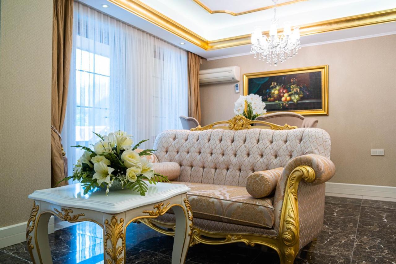 Grand Suite with Spa Bath,1248490672:JPEG