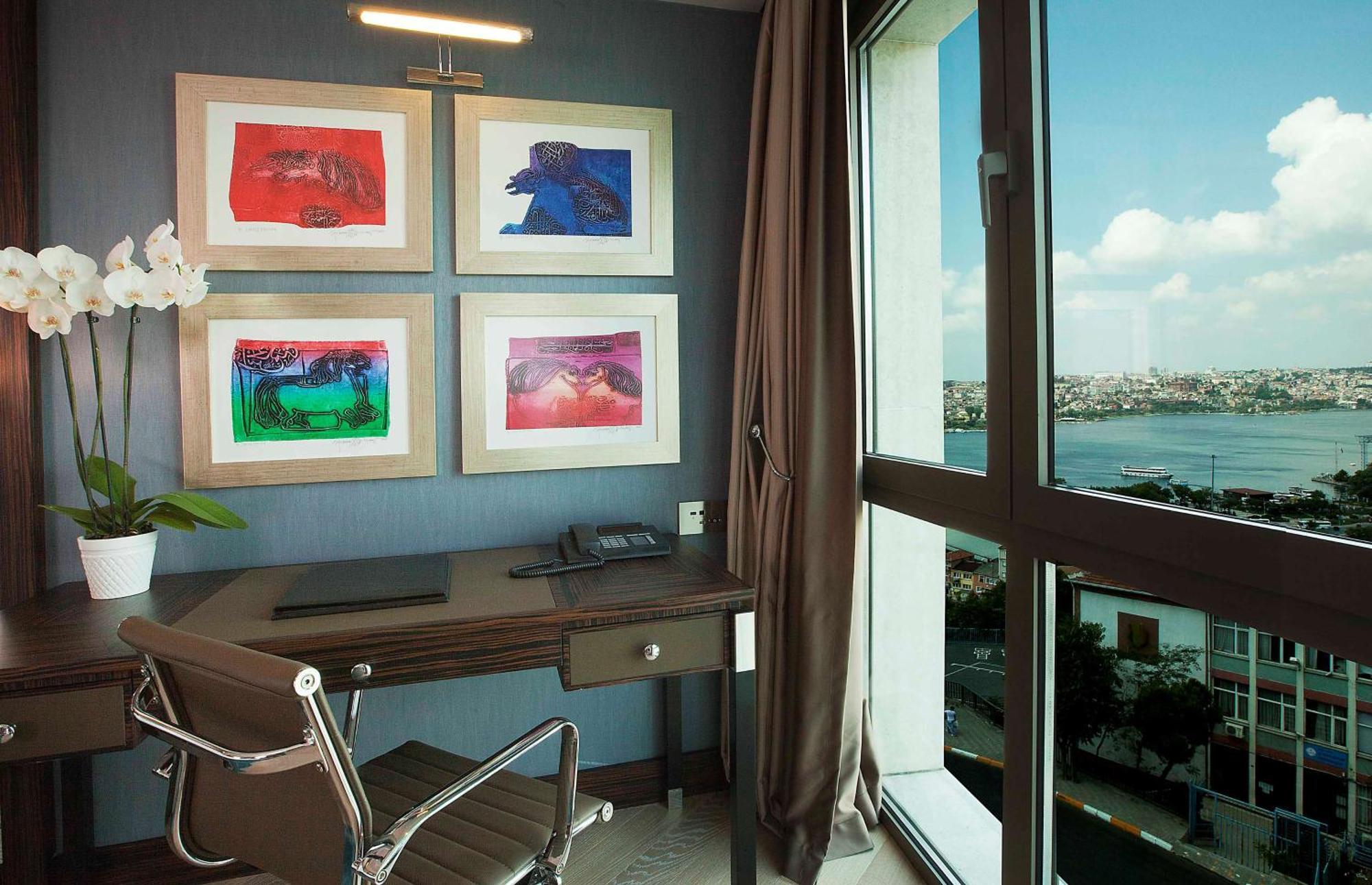 Quarto Executivo com Vista do Chifre de Ouro