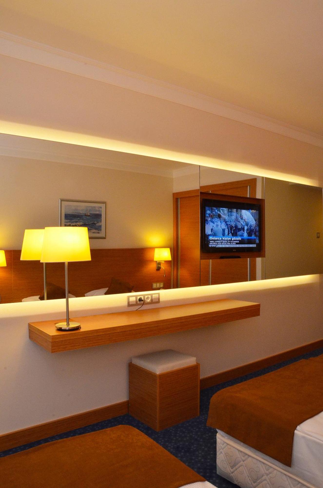 Mountain View Room