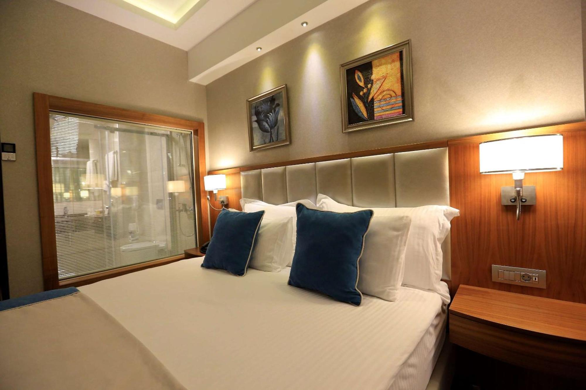 Queen Room - Non-Smoking,1275209737:JPEG