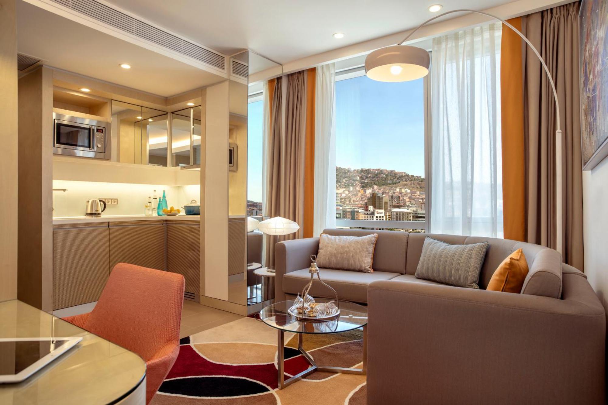 One Bedroom Suite Sea View