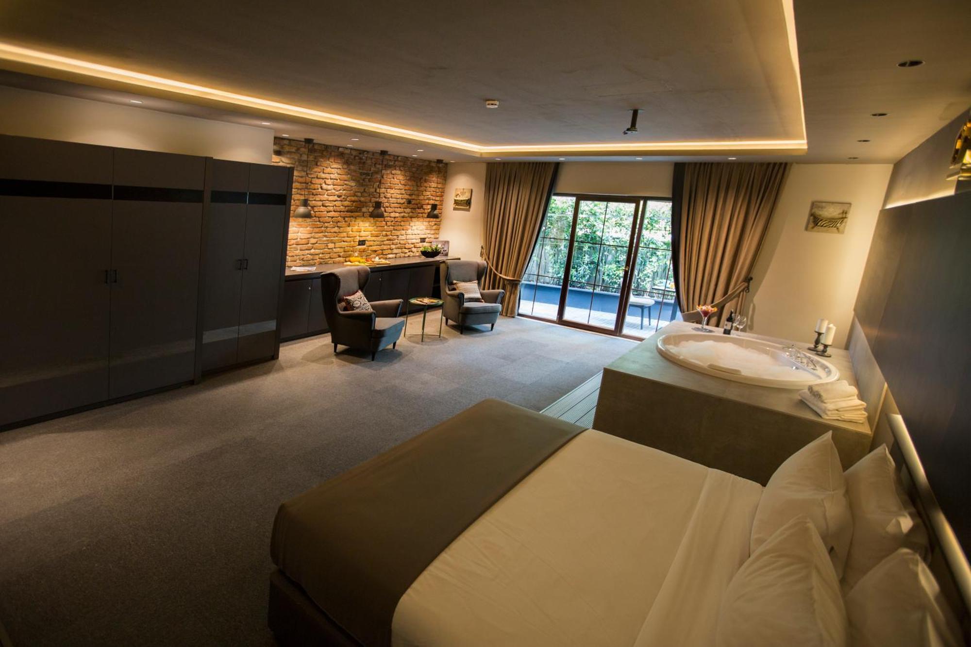 Jacuzzi Suite Terrace