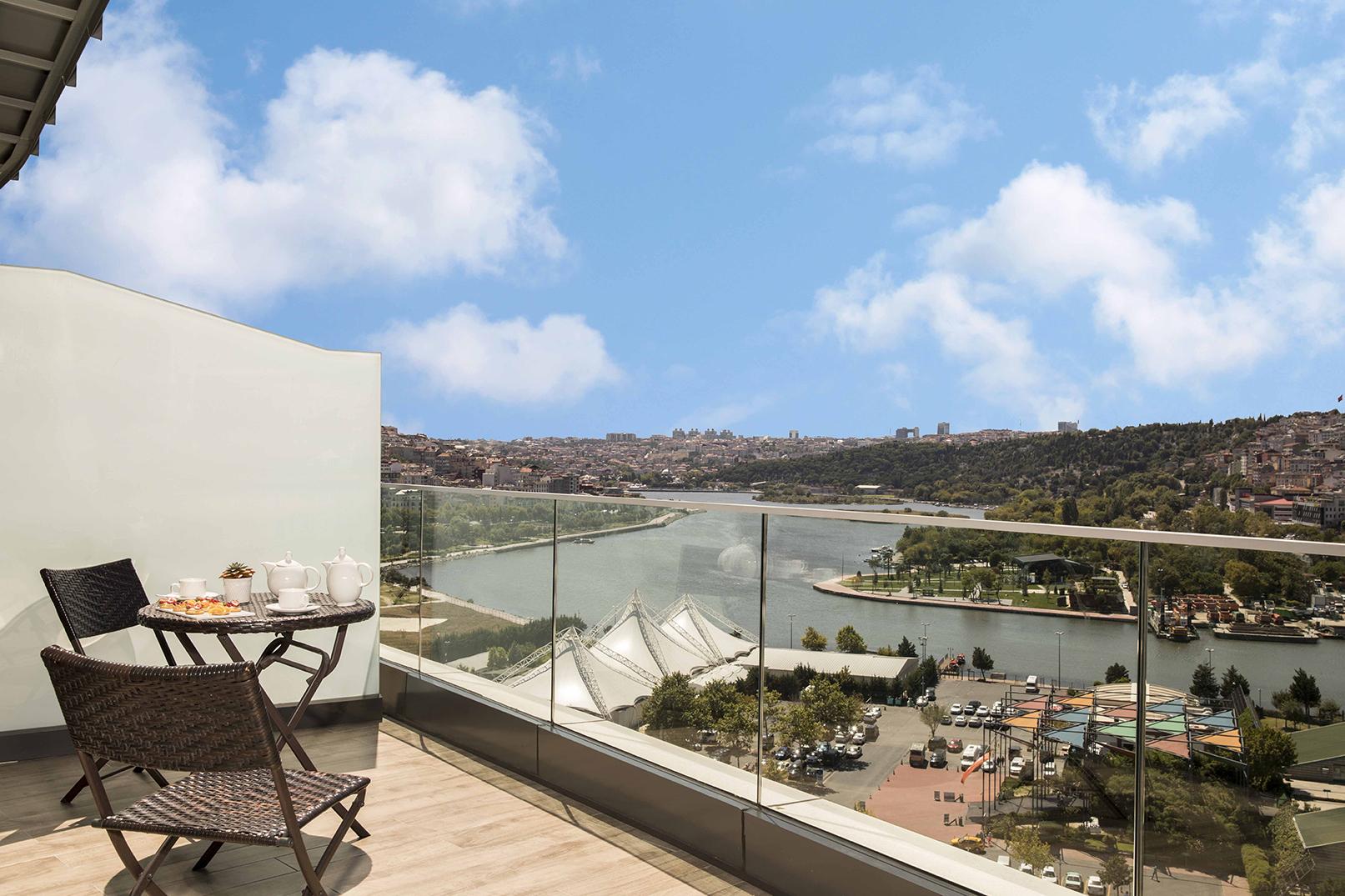 Suíte com Terraço e Vista do Mar