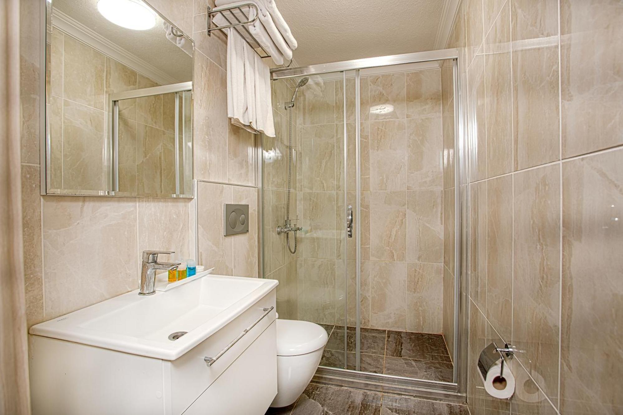 Quarto Individual Econômico