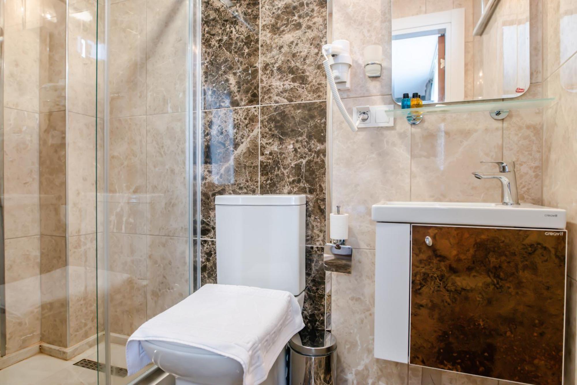 Economy Double Room,1285232419:JPEG