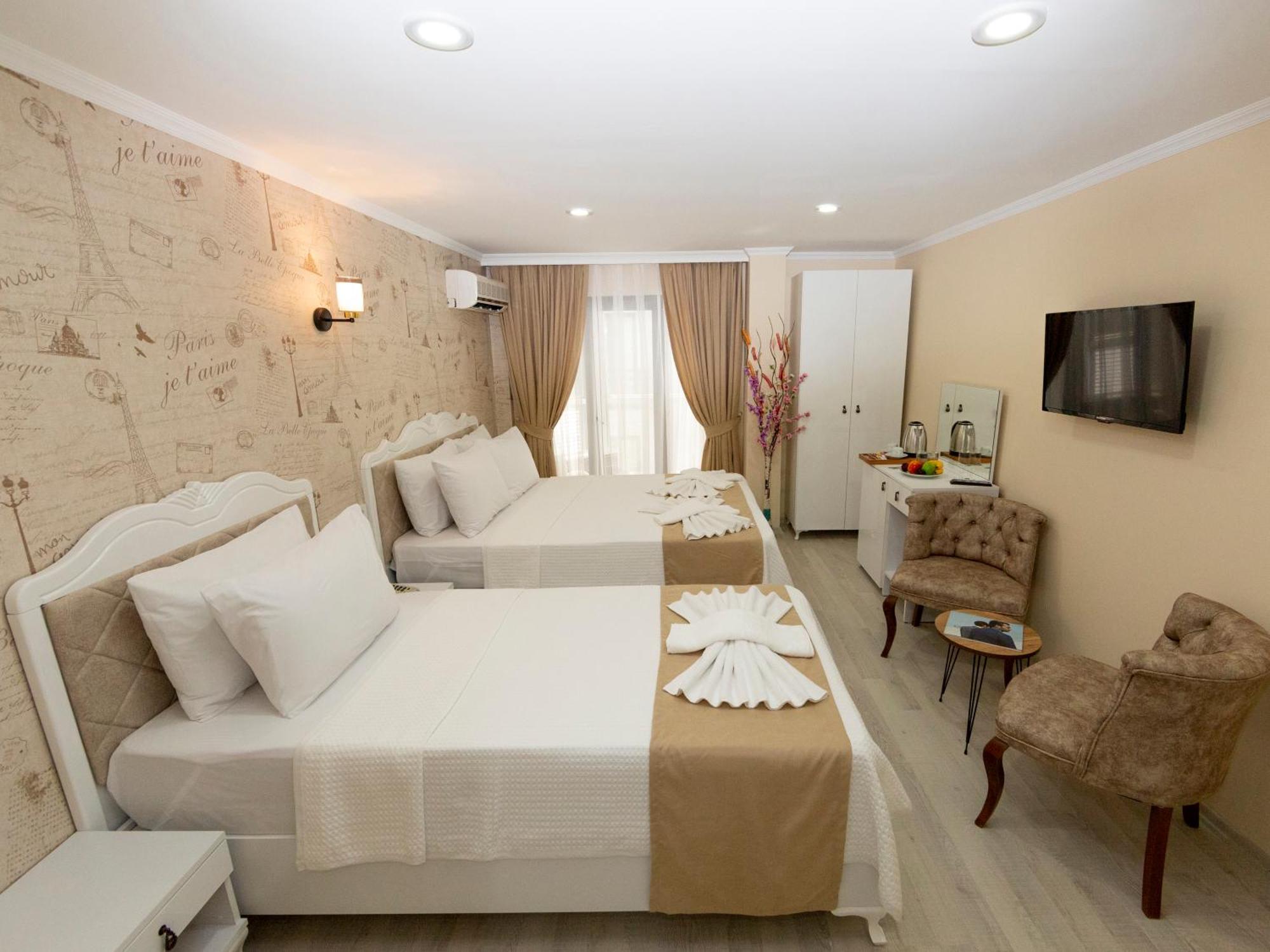 Deluxe Triple Room