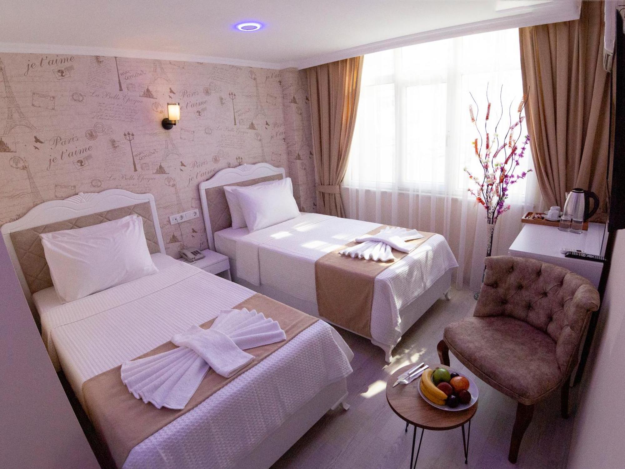 Standard Twin Room