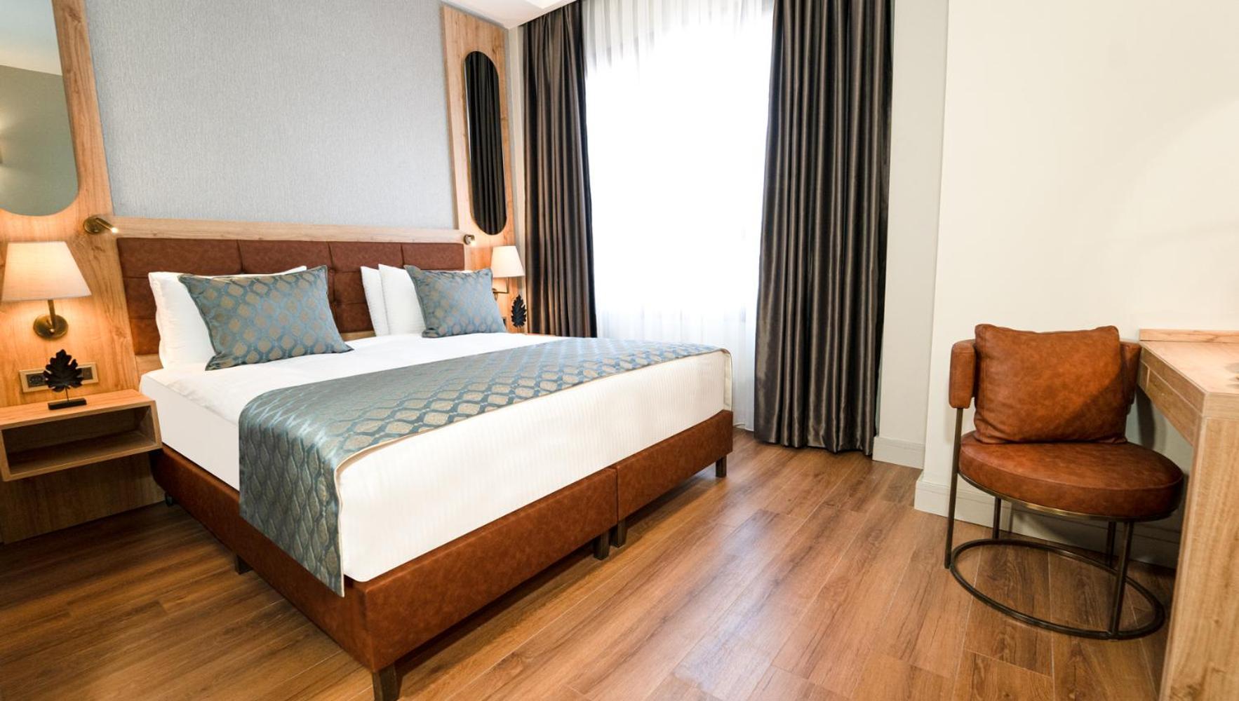 Deluxe Double or Twin Room