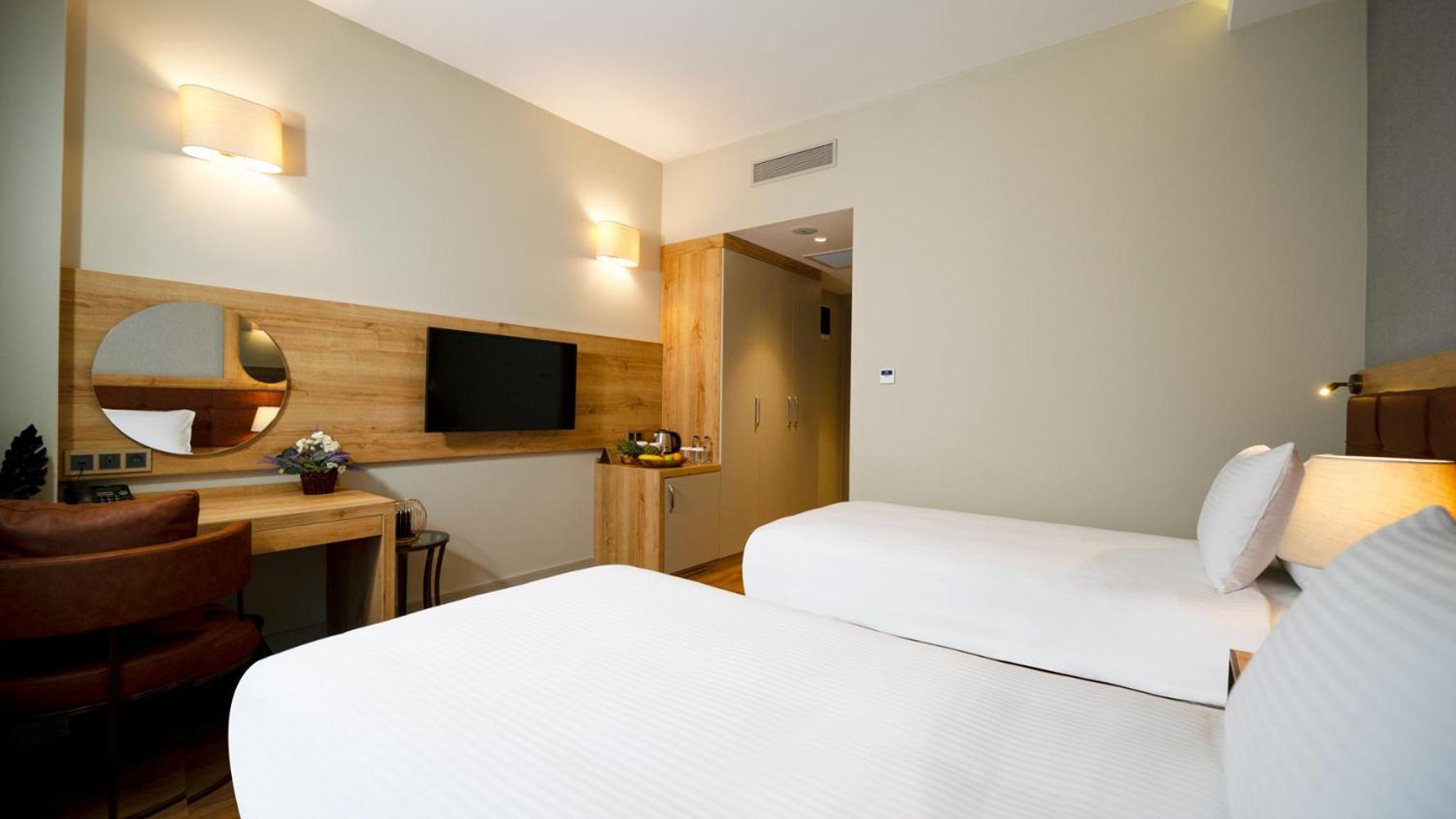 Deluxe Double or Twin Room