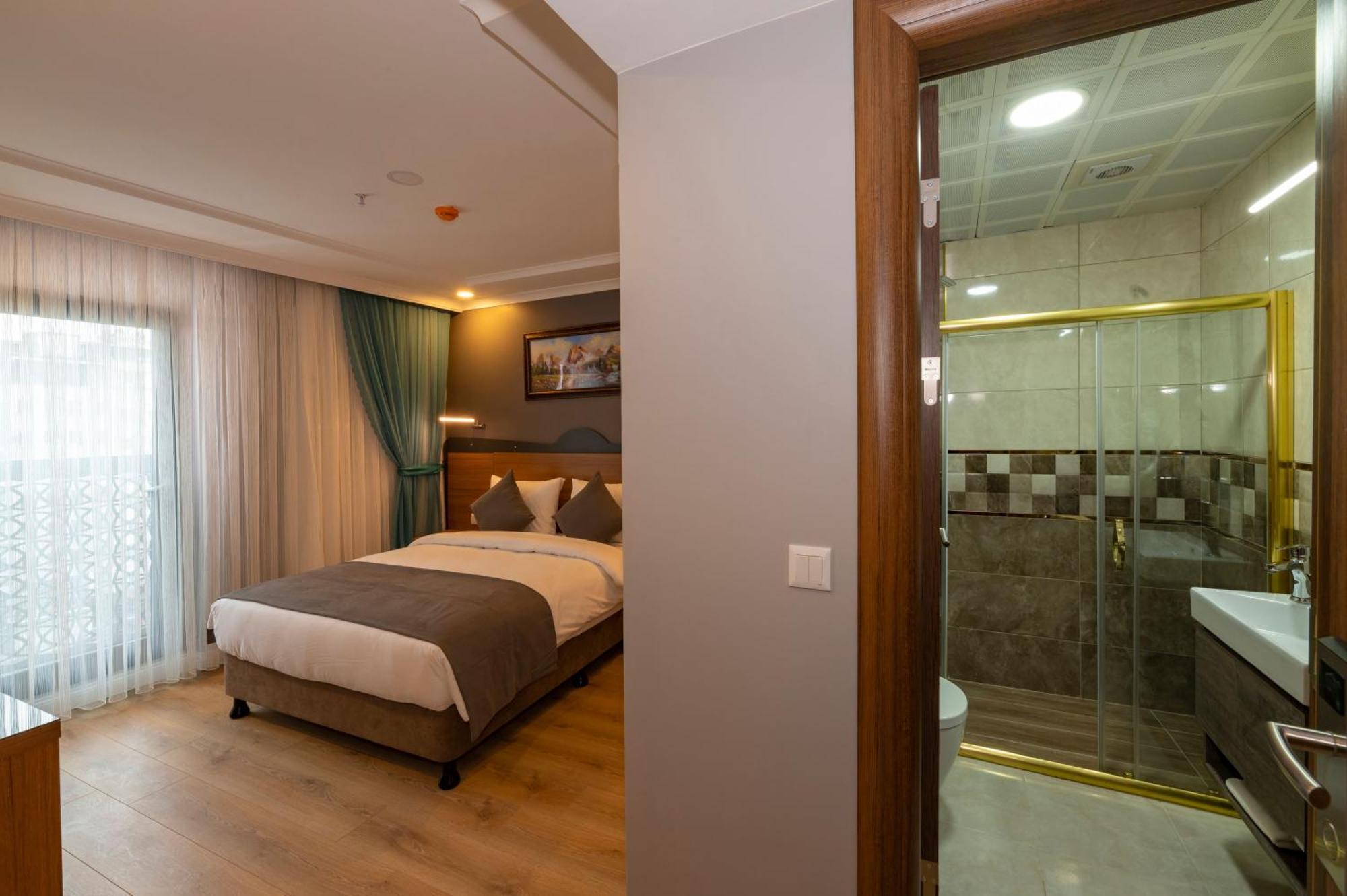 Deluxe Single Room